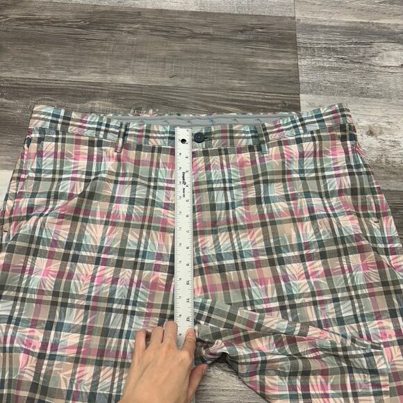 Tommy Bahama Cabo Verde Plaid Dark Fern Pink Mens 42 Performance Chino Shorts - Picture 8 of 11